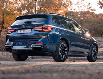 BMW iX3 M Sport [Middle East] (G08) '2021–24