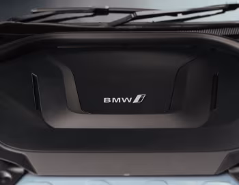 Bajo el capó BMW iX3 M Sport [Singapore] (G08) '2021–24