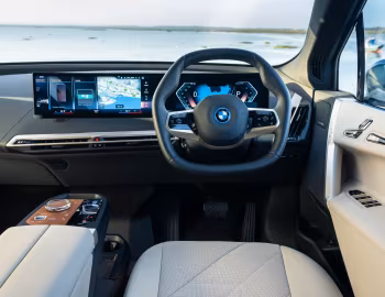 Panel frontal BMW iX xDrive40 Sport [UK-spec] (i20) '2021–25