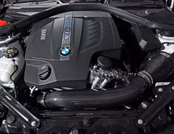 Bajo el capó Lightweight Performance BMW M2 (F87) '2016