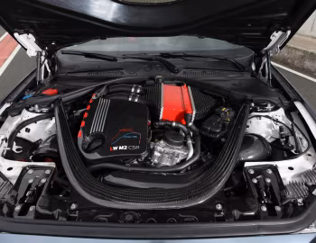 Bajo el capó Lightweight Performance BMW M2 CSR (F87) '2017–22