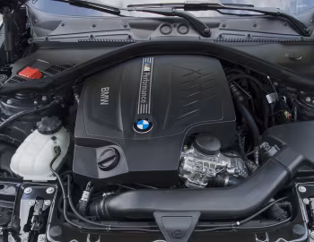 Bajo el capó BMW M135i 3-door [Worldwide] (F21) '2012–15