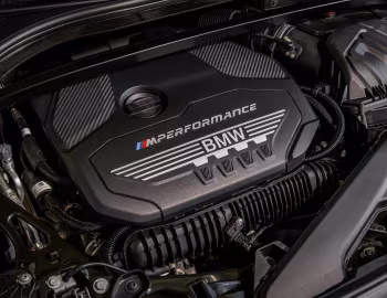 Bajo el capó BMW M135i xDrive [Worldwide] (F40) '2022–24