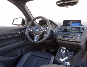 Интерьер 2015–16 BMW M235i Coupé [North America] (F22) '2014–16