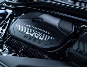 Bajo el capó BMW M235i xDrive Gran Coupé [Japan] (F44) '2020–24