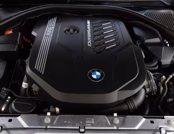 Bajo el capó BMW M240i xDrive Coupé [Singapore] (G42) '2022–24