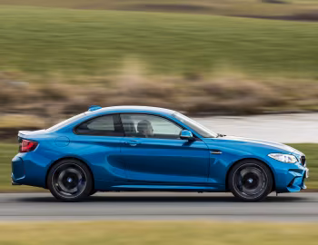 BMW M2 Coupé [UK-spec] (F87) '2016–17