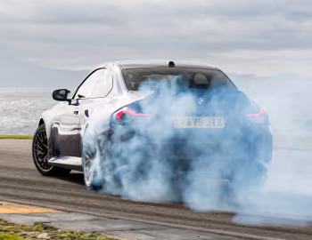 BMW M2 CS [UK-spec] (G87) '2025–至今