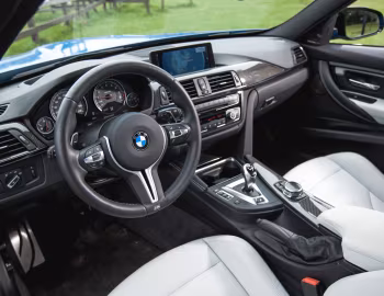 Интерьер 2015–17 BMW M3 [North America] (F80) '2014–16
