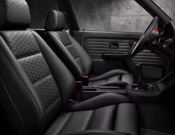 Interior BMW M3 by Kith (E30) '2020