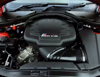 Bajo el capó BMW M3 Cabrio [UK-spec] (E93) '02.2008–10.2013