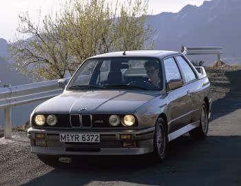 BMW M3 Coupe [Worldwide] (E30) '03.1986–12.1990