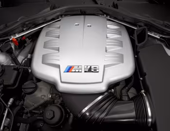 Bajo el capó BMW M3 CRT Pre-production Car (E90) '06.2011