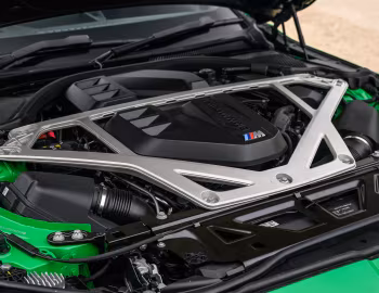 Пад капотам BMW M3 CS [UK-spec] (G80) '2023–н.ч.