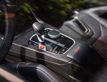 Інтэр'ер BMW M3 CS [North America] (G80) '2023–н.ч.