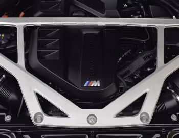Bajo el capó BMW M3 CS Touring [UK-spec] (G81) '2025–pr.