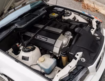 Под капотом 1995 BMW M3 3.0 Lightweight [US-spec] (E36) '01–10.1995