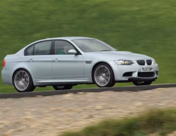 BMW M3 Sedan [UK-spec] (E90) '2007–08