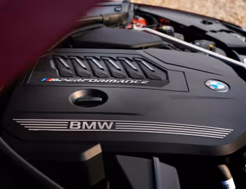 Bajo el capó BMW M440i xDrive Gran Coupé [UK-spec] (G26) '2021–24