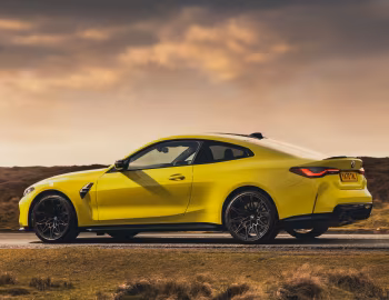 BMW M4 Competition [UK-spec] (G82) '2021–pr.