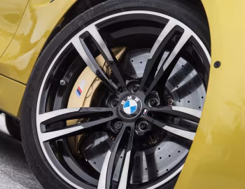 BMW M4 Coupé [UK-spec] (F82) '2014–17
