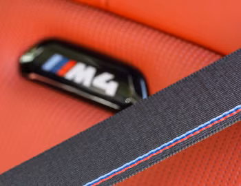 Інтэр'ер BMW M4 Coupé M Performance Parts [UK-spec] (F82) '2017–20