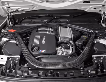 Bajo el capó BMW M4 Coupé Competition Package [UK-spec] (F82) '2016–17