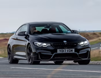 BMW M4 Coupé M Performance Parts [UK-spec] (F82) '2017–20