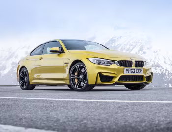 BMW M4 Coupé [UK-spec] (F82) '2014–17