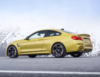 BMW M4 Coupé [UK-spec] (F82) '2014–17