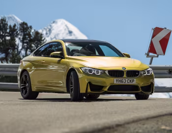 BMW M4 Coupé [UK-spec] (F82) '2014–17