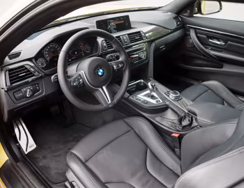 Interior 2015–17 BMW M4 Coupé [North America] (F82) '2014–17
