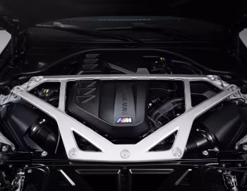 Под капотом BMW M4 CSL [Worldwide] (G82) '2022–н.в.