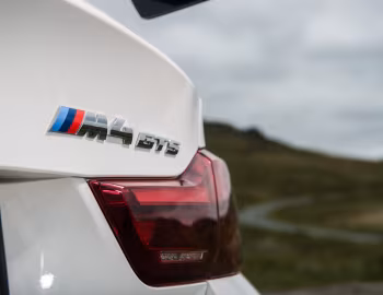 BMW M4 GTS [UK-spec] (F82) '2015–16