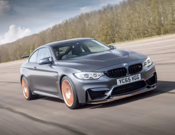 BMW M4 GTS [UK-spec] (F82) '2015–16
