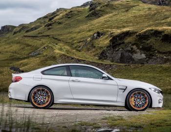 BMW M4 GTS [UK-spec] (F82) '2015–16