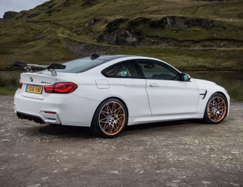 BMW M4 GTS [UK-spec] (F82) '2015–16