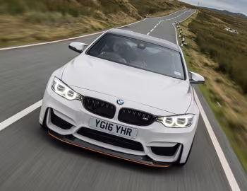 BMW M4 GTS [UK-spec] (F82) '2015–16