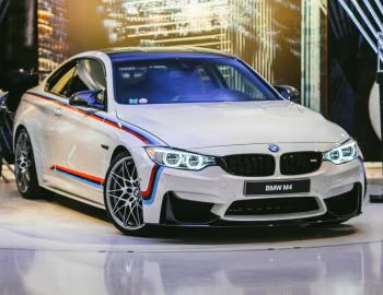 BMW M4 Coupé "Magny-Cours Edition" [France] (F82) '2017