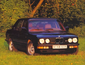 BMW M5 [Worldwide] (E28) '10.1984–09.1987