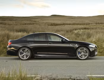 BMW M5 [UK-spec] (F10) '2011–13