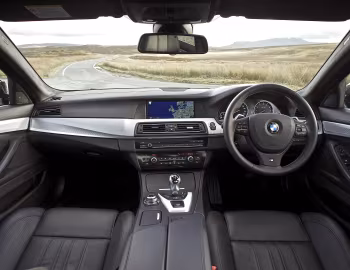 Panel frontal BMW M5 [UK-spec] (F10) '2011–13