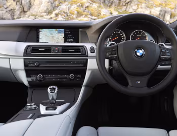 Panneau avant BMW M5 [UK-spec] (F10) '2011–13