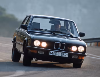 BMW M5 [Worldwide] (E28) '10.1984–09.1987