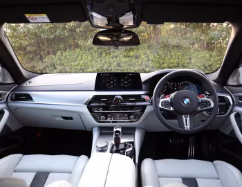 Panel frontal BMW M5 [Japan] (F90) '2018–20