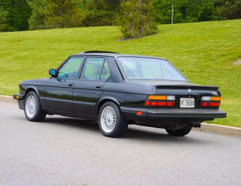 1988 BMW M5 [North America] (E28) '11.1986–11.1987