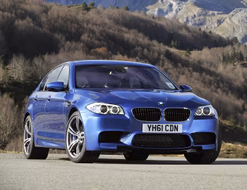 BMW M5 [UK-spec] (F10) '2011–13