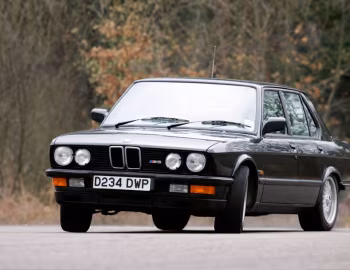 BMW M5 [UK-spec] (E28) '03.1986–11.1987