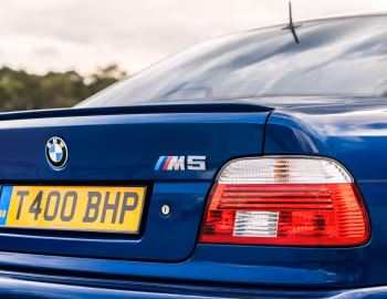 BMW M5 [UK-spec] (E39) '09.2000–06.2003