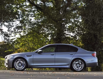 BMW M5 [UK-spec] (F10) '2011–13